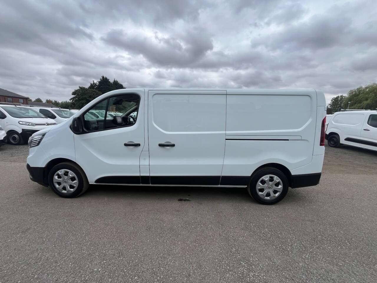 2023 RENAULT TRAFIC 2023 RENAULT TRAFIC