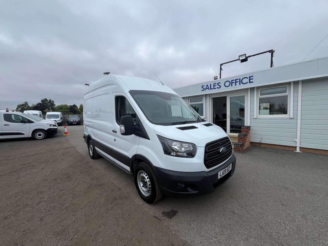 A 2019 FORD TRANSIT 2.0 350 EcoBlue Panel Van 5dr Diesel Manual FWD L2 H3 Euro 6 (130 ps) FINAN A 2019 FORD TRANSIT 2.0 350 EcoBlue Panel Van 5dr Diesel Manual FWD L2 H3 Euro 6 (130 ps) FINAN