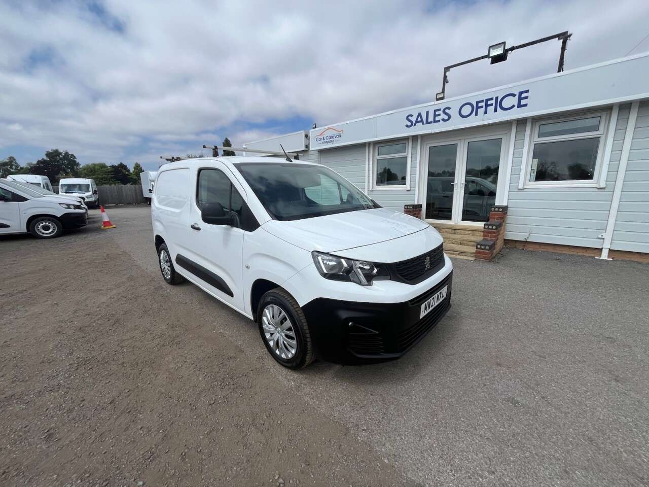 A 2021 PEUGEOT PARTNER 1.5 BlueHDi 1000 Professional Standard Panel Van 5dr Diesel Manual SWB Euro A 2021 PEUGEOT PARTNER 1.5 BlueHDi 1000 Professional Standard Panel Van 5dr Diesel Manual SWB Euro
