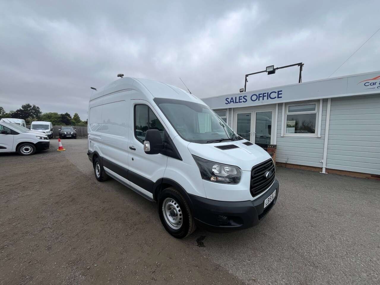 A 2019 FORD TRANSIT 2.0 350 EcoBlue Panel Van 5dr Diesel Manual FWD L2 H3 Euro 6 (130 ps) FINAN A 2019 FORD TRANSIT 2.0 350 EcoBlue Panel Van 5dr Diesel Manual FWD L2 H3 Euro 6 (130 ps) FINAN