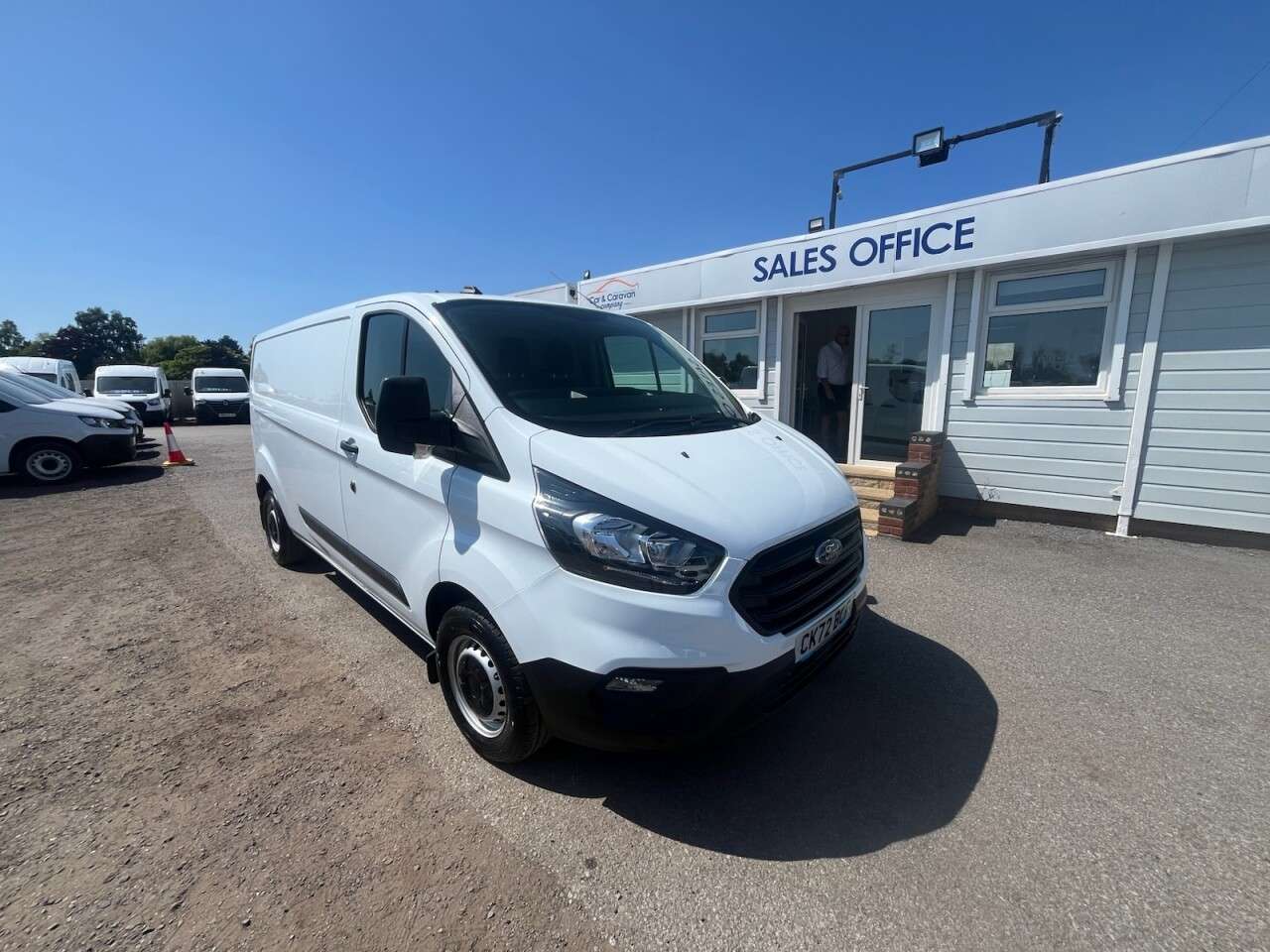 A 2022 FORD TRANSIT CUSTOM 2.0 300 EcoBlue Leader Panel Van 5dr Diesel Manual L2 H1 Euro 6 (s/s) (130 A 2022 FORD TRANSIT CUSTOM 2.0 300 EcoBlue Leader Panel Van 5dr Diesel Manual L2 H1 Euro 6 (s/s) (130