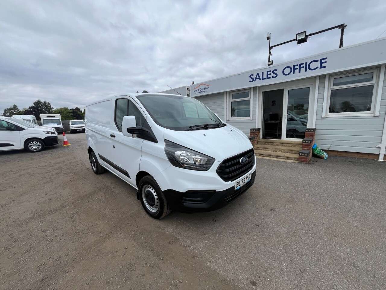 A 2022 FORD TRANSIT CUSTOM 2.0 280 EcoBlue Leader Panel Van 5dr Diesel Manual L1 H1 Euro 6 (s/s) (105 A 2022 FORD TRANSIT CUSTOM 2.0 280 EcoBlue Leader Panel Van 5dr Diesel Manual L1 H1 Euro 6 (s/s) (105