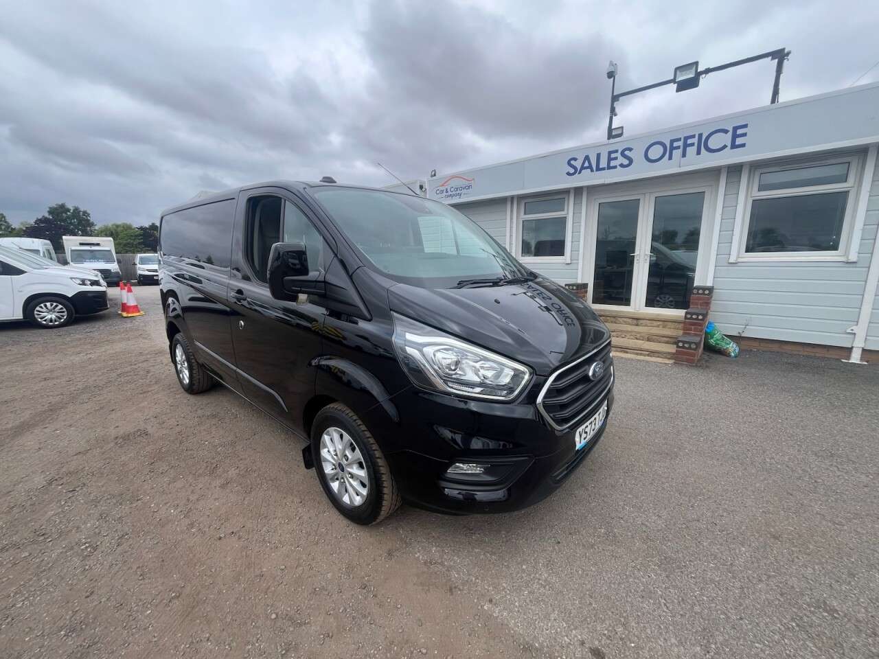 A 2023 FORD TRANSIT CUSTOM 2.0 280 EcoBlue Limited Panel Van 5dr Diesel Manual L1 H1 Euro 6 (s/s) (130 A 2023 FORD TRANSIT CUSTOM 2.0 280 EcoBlue Limited Panel Van 5dr Diesel Manual L1 H1 Euro 6 (s/s) (130