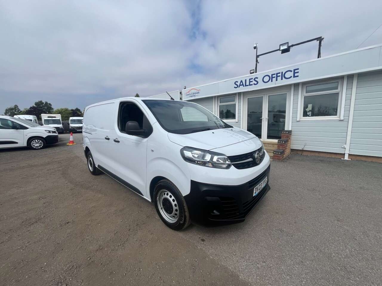 A 2023 VAUXHALL VIVARO 1.5 Turbo D 2900 Prime Panel Van 6dr Diesel Manual L1 H1 Euro 6 (s/s) (100 A 2023 VAUXHALL VIVARO 1.5 Turbo D 2900 Prime Panel Van 6dr Diesel Manual L1 H1 Euro 6 (s/s) (100