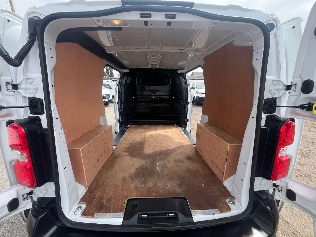 2023 VAUXHALL VIVARO 2023 VAUXHALL VIVARO