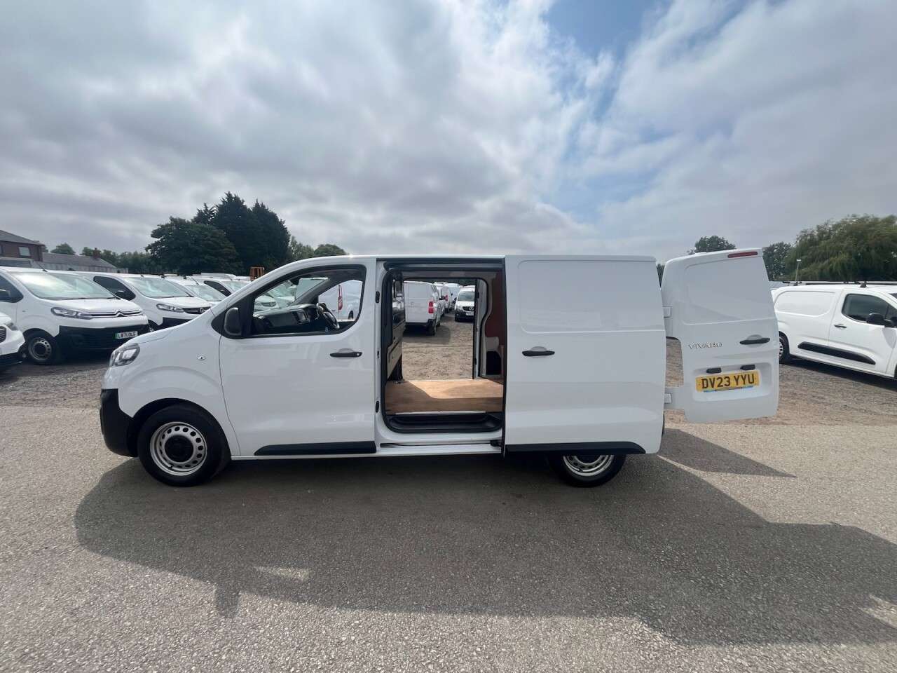 2023 VAUXHALL VIVARO 2023 VAUXHALL VIVARO
