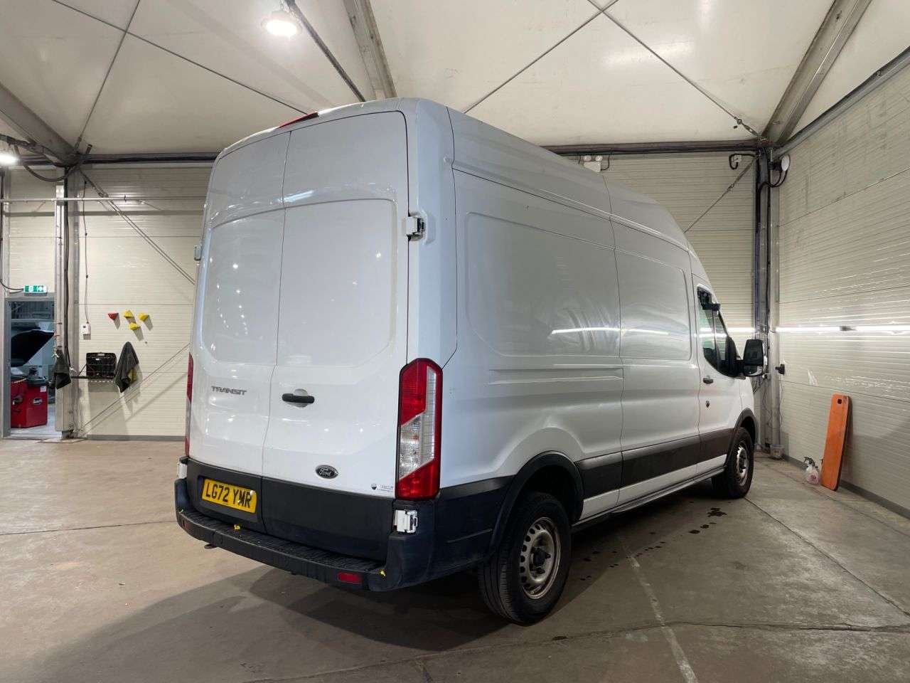 A 2022 FORD TRANSIT 2.0 350 EcoBlue Leader Panel Van 5dr Diesel Manual RWD L3 H3 Euro 6 (s/s) ( A 2022 FORD TRANSIT 2.0 350 EcoBlue Leader Panel Van 5dr Diesel Manual RWD L3 H3 Euro 6 (s/s) (