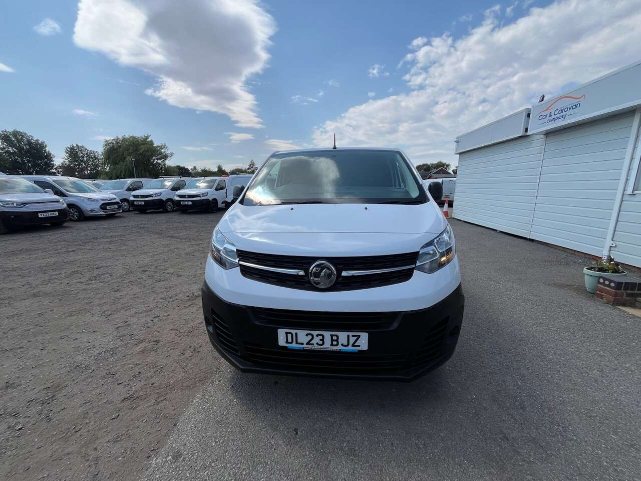 A 2023 VAUXHALL VIVARO 1.5 Turbo D 2900 Prime Panel Van 6dr Diesel Manual L2 H1 Euro 6 (s/s) (100 A 2023 VAUXHALL VIVARO 1.5 Turbo D 2900 Prime Panel Van 6dr Diesel Manual L2 H1 Euro 6 (s/s) (100