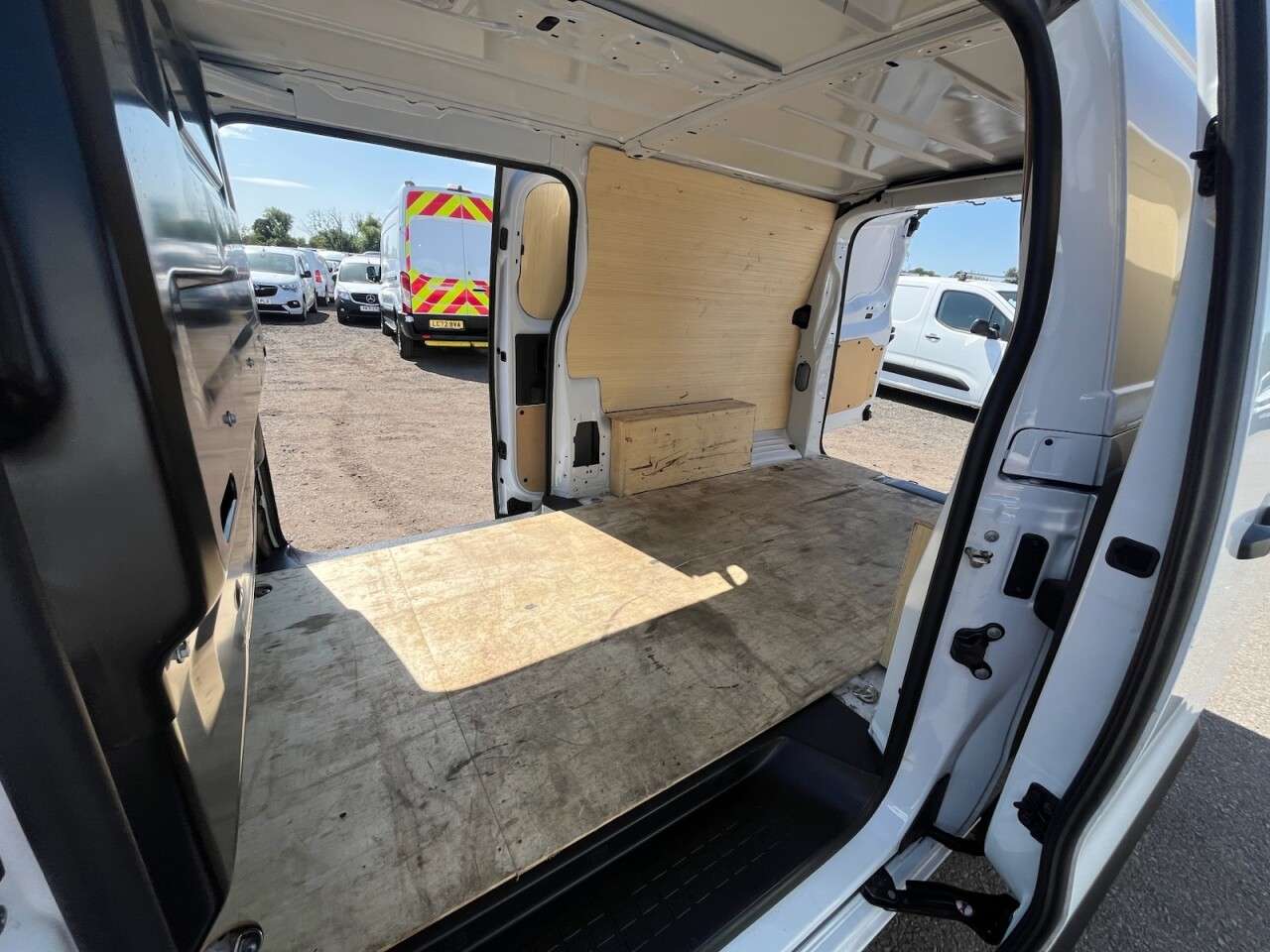 2025 VAUXHALL VIVARO 2025 VAUXHALL VIVARO