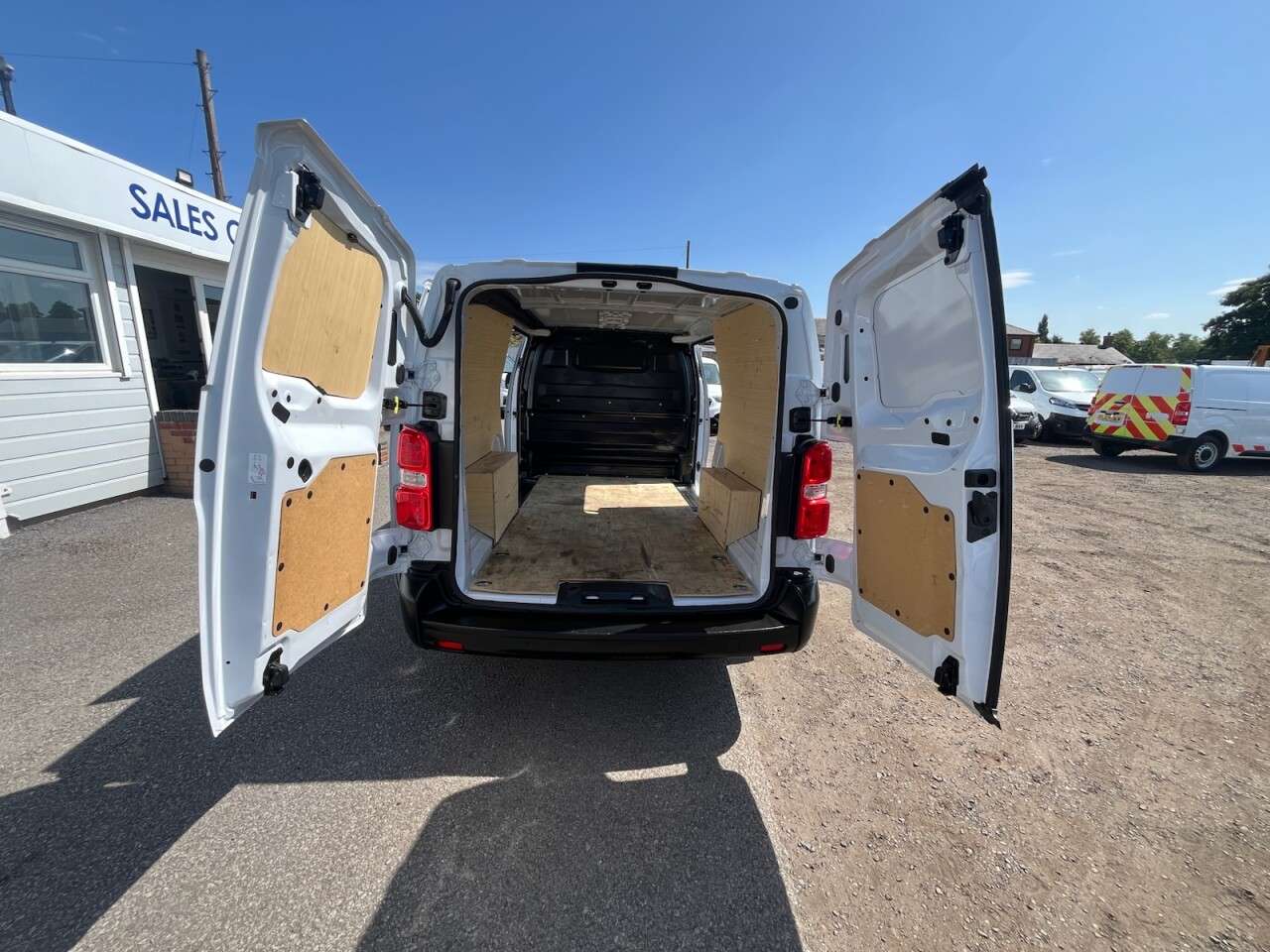 2025 VAUXHALL VIVARO 2025 VAUXHALL VIVARO