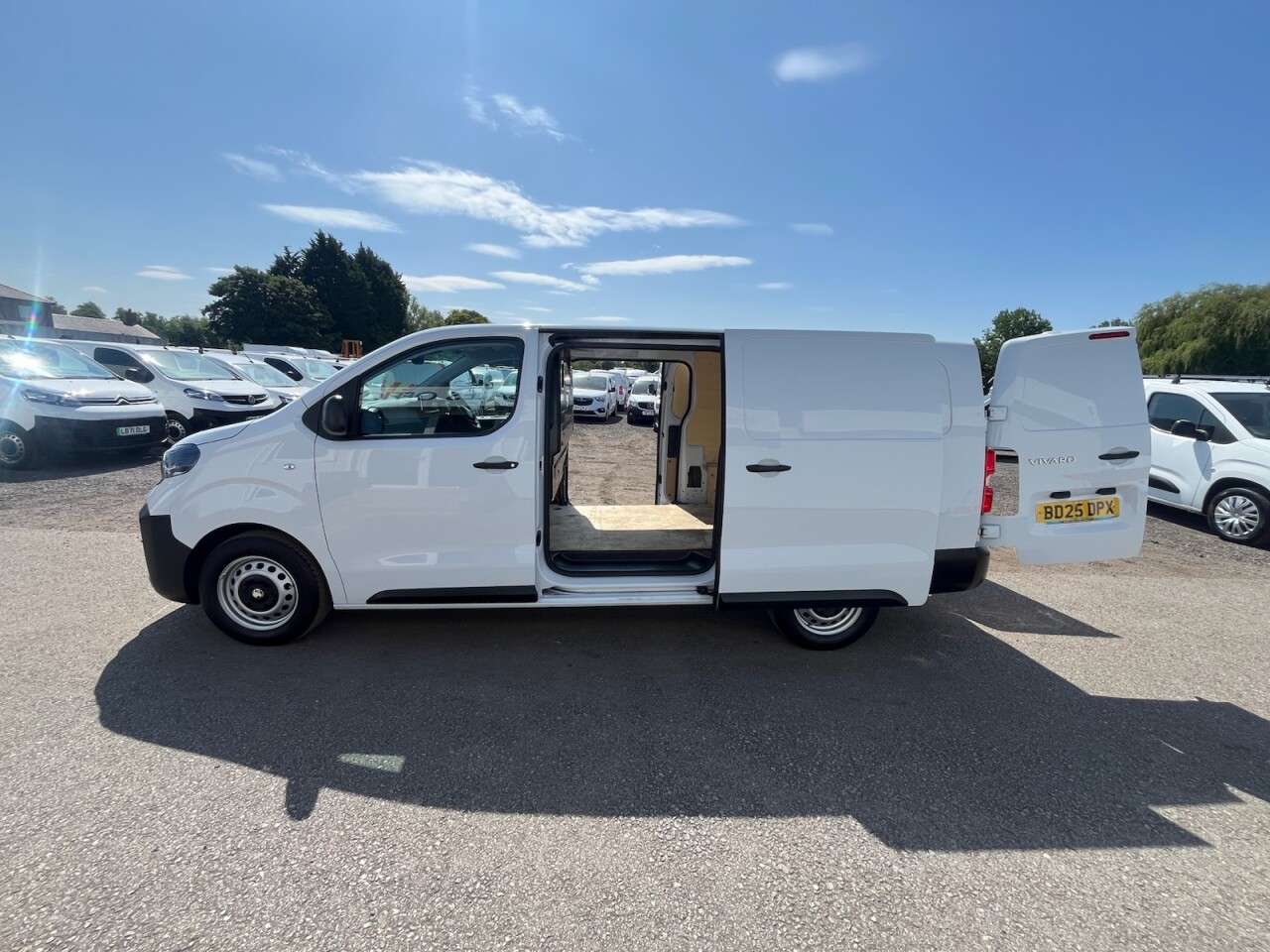 2025 VAUXHALL VIVARO 2025 VAUXHALL VIVARO