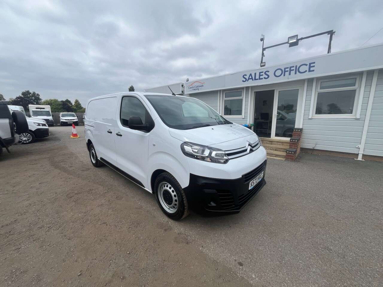 A 2023 CITROEN DISPATCH 1.5 BlueHDi 1000 Enterprise Edition M Panel Van 6dr Diesel Manual FWD 2 Eur A 2023 CITROEN DISPATCH 1.5 BlueHDi 1000 Enterprise Edition M Panel Van 6dr Diesel Manual FWD 2 Eur