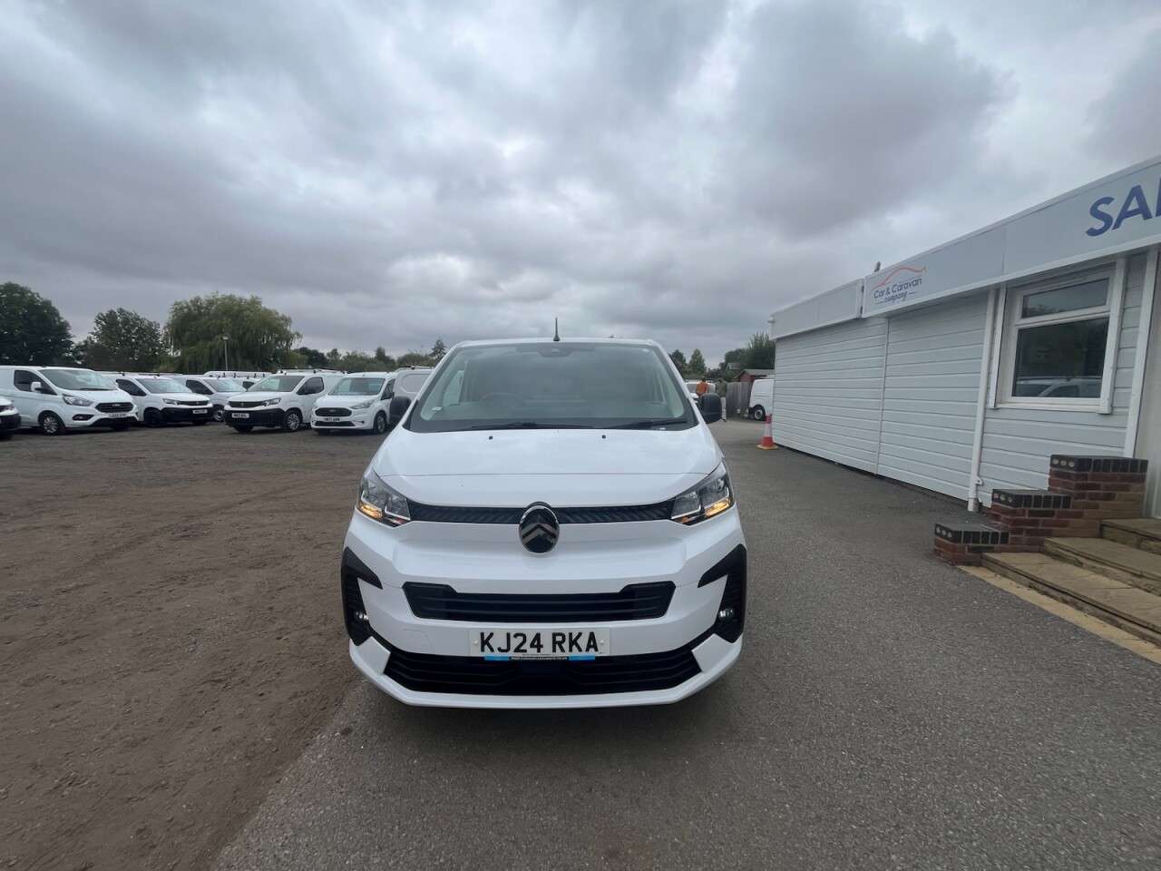 A 2024 CITROEN DISPATCH 1.5 BlueHDi Driver XL Panel Van 6dr Diesel Manual LWB Euro 6 (s/s) (120 ps) A 2024 CITROEN DISPATCH 1.5 BlueHDi Driver XL Panel Van 6dr Diesel Manual LWB Euro 6 (s/s) (120 ps)