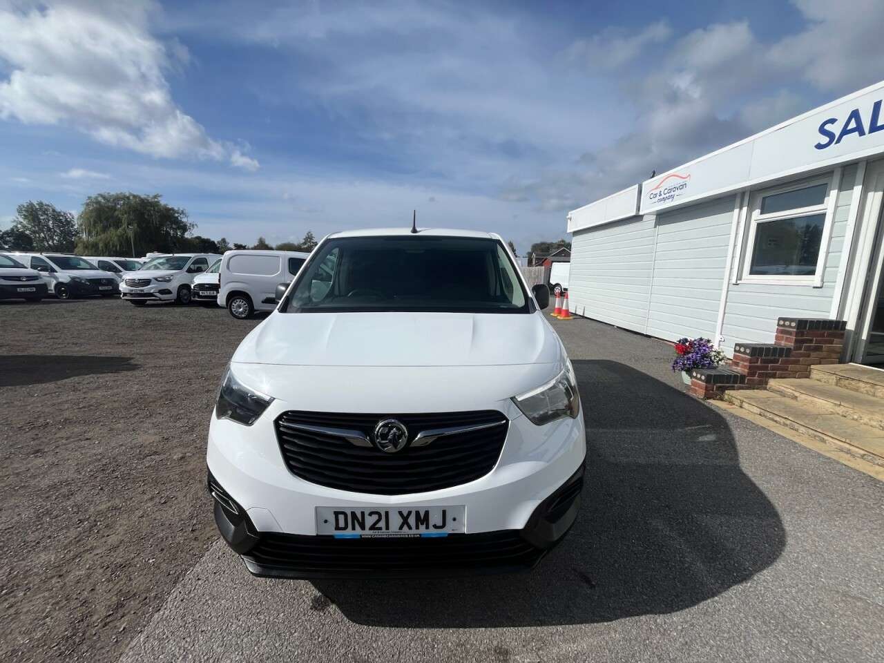 A 2021 VAUXHALL COMBO 1.5 Turbo D 2300 Dynamic Panel Van 4dr Diesel Manual L1 H1 Euro 6 (100 ps) A 2021 VAUXHALL COMBO 1.5 Turbo D 2300 Dynamic Panel Van 4dr Diesel Manual L1 H1 Euro 6 (100 ps)