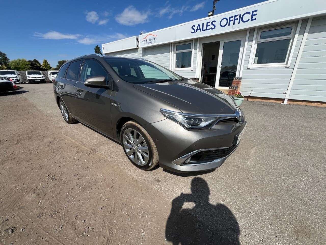 A 2018 TOYOTA AURIS 1.8 VVT-h Excel Touring Sports 5dr Petrol Hybrid CVT Euro 6 (s/s) (136 ps) A 2018 TOYOTA AURIS 1.8 VVT-h Excel Touring Sports 5dr Petrol Hybrid CVT Euro 6 (s/s) (136 ps)