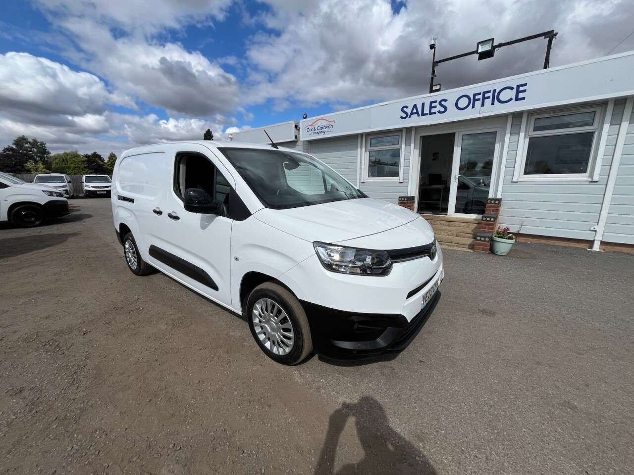 A 2022 TOYOTA PROACE CITY 1.5 BlueHDi Icon Long Panel Van 5dr Diesel Manual LWB Euro 6 (s/s) (100 bhp A 2022 TOYOTA PROACE CITY 1.5 BlueHDi Icon Long Panel Van 5dr Diesel Manual LWB Euro 6 (s/s) (100 bhp
