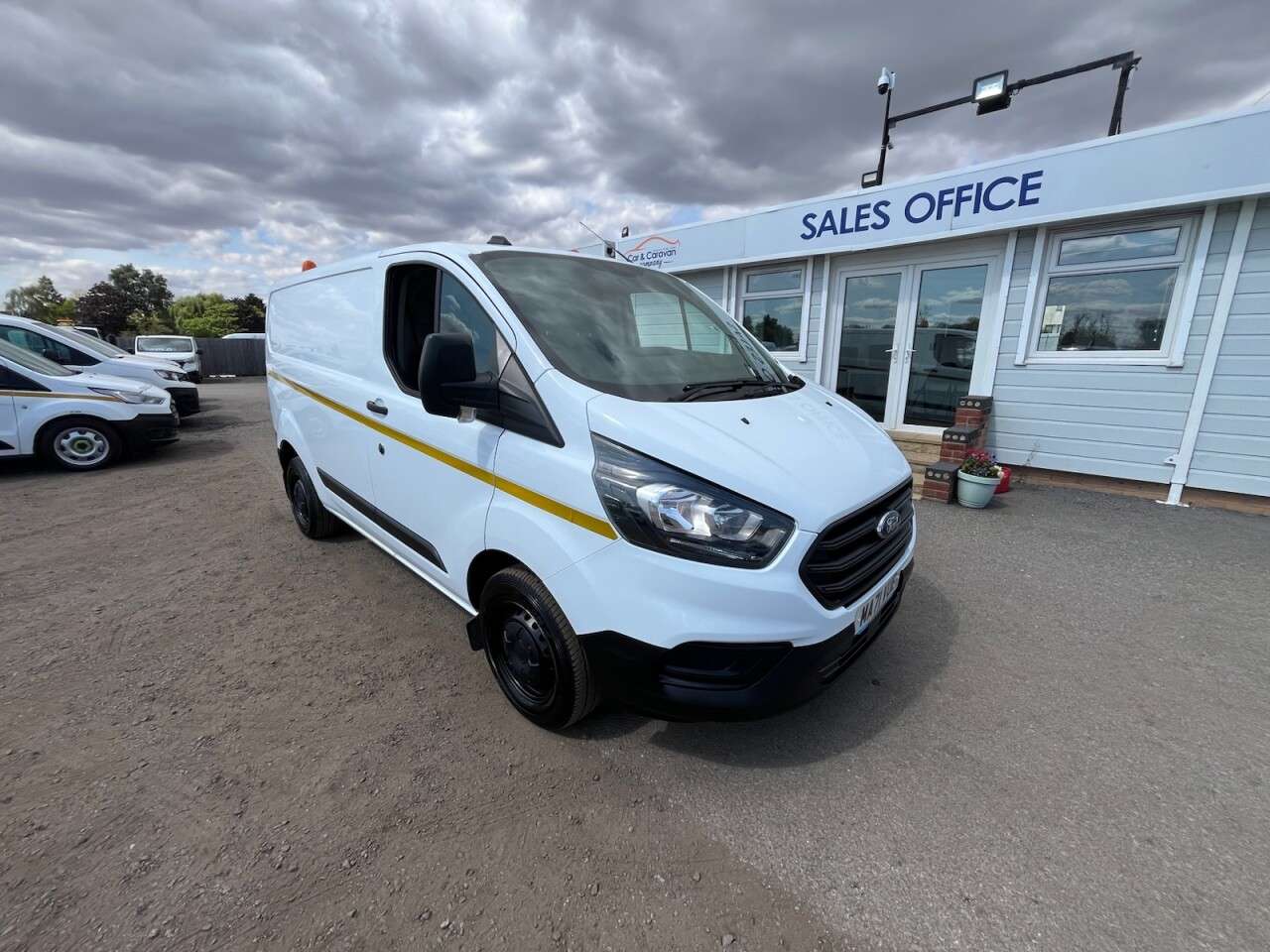 A 2021 FORD TRANSIT CUSTOM 2.0 300 EcoBlue Leader Panel Van 5dr Diesel Manual L1 H1 Euro 6 (s/s) (130 A 2021 FORD TRANSIT CUSTOM 2.0 300 EcoBlue Leader Panel Van 5dr Diesel Manual L1 H1 Euro 6 (s/s) (130