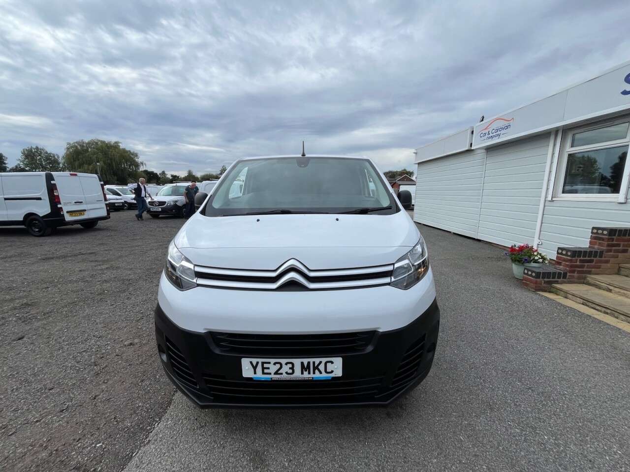 A 2023 CITROEN DISPATCH 1.5 BlueHDi 1000 Enterprise Edition M Panel Van 6dr Diesel Manual FWD 2 Eur A 2023 CITROEN DISPATCH 1.5 BlueHDi 1000 Enterprise Edition M Panel Van 6dr Diesel Manual FWD 2 Eur