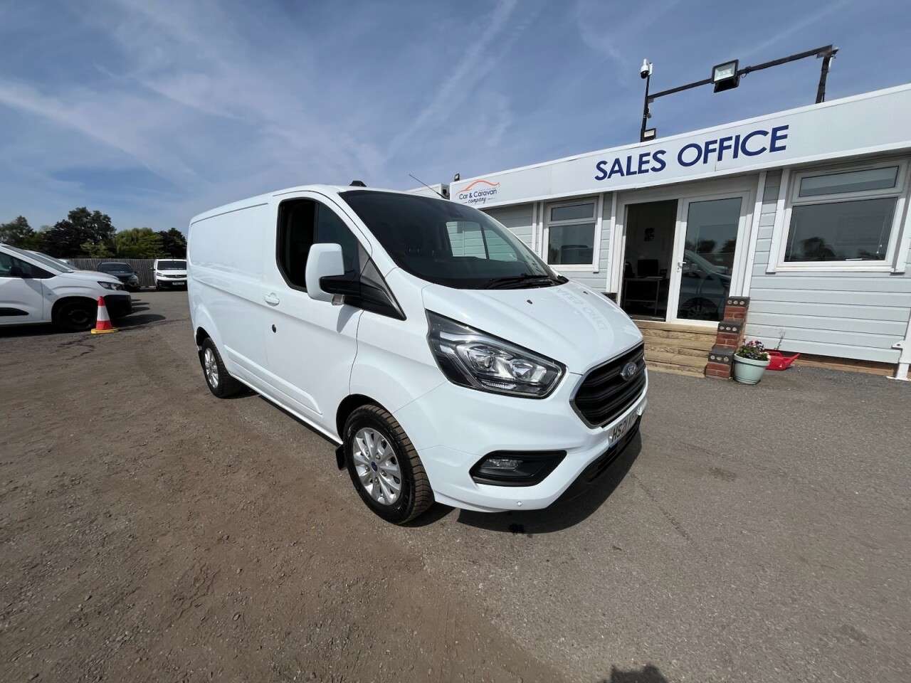A 2021 FORD TRANSIT CUSTOM 2.0 300 EcoBlue Limited Panel Van 5dr Diesel Manual L1 H1 Euro 6 (s/s) (130 A 2021 FORD TRANSIT CUSTOM 2.0 300 EcoBlue Limited Panel Van 5dr Diesel Manual L1 H1 Euro 6 (s/s) (130