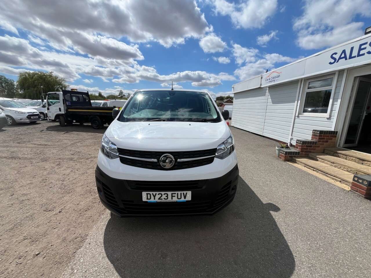 A 2023 VAUXHALL VIVARO 1.5 Turbo D 2900 Prime Panel Van 6dr Diesel Manual L2 H1 Euro 6 (s/s) (100 A 2023 VAUXHALL VIVARO 1.5 Turbo D 2900 Prime Panel Van 6dr Diesel Manual L2 H1 Euro 6 (s/s) (100