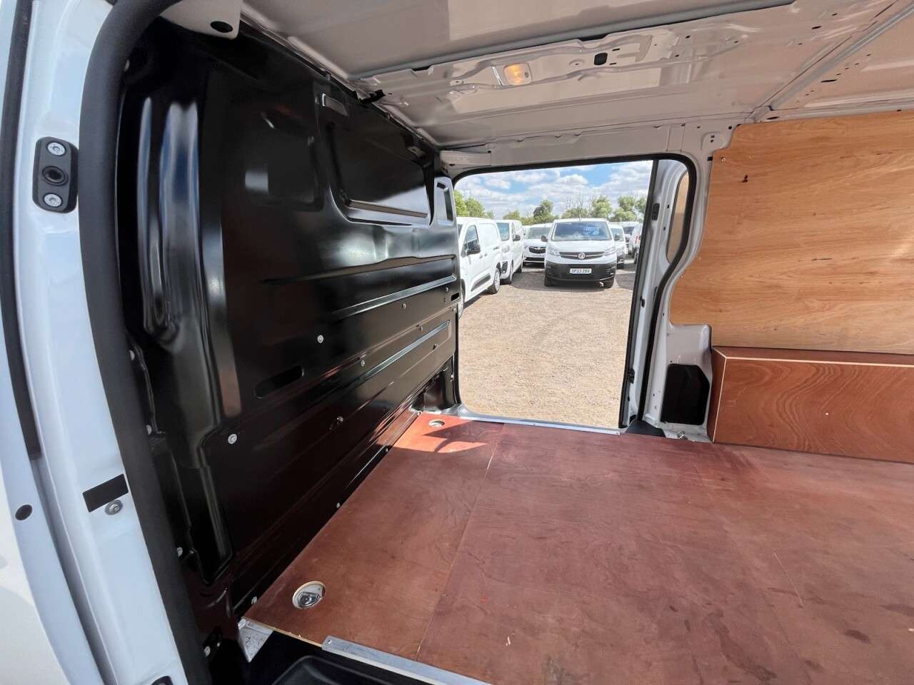 2023 VAUXHALL VIVARO 2023 VAUXHALL VIVARO