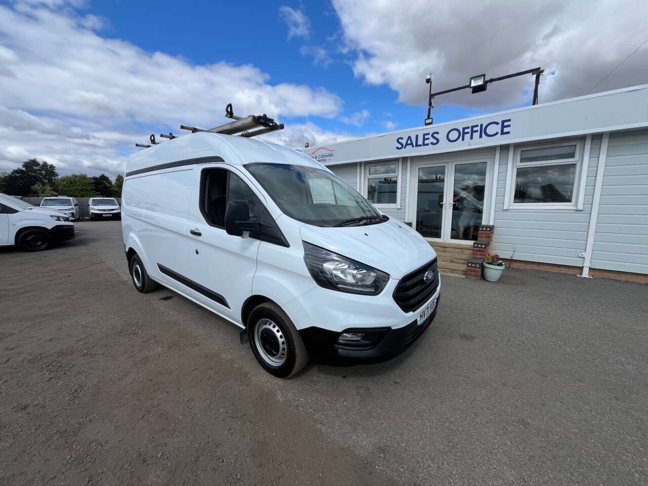 A 2021 FORD TRANSIT CUSTOM 2.0 300 EcoBlue Leader Panel Van 5dr Diesel Manual L2 H2 Euro 6 (s/s) (130 A 2021 FORD TRANSIT CUSTOM 2.0 300 EcoBlue Leader Panel Van 5dr Diesel Manual L2 H2 Euro 6 (s/s) (130