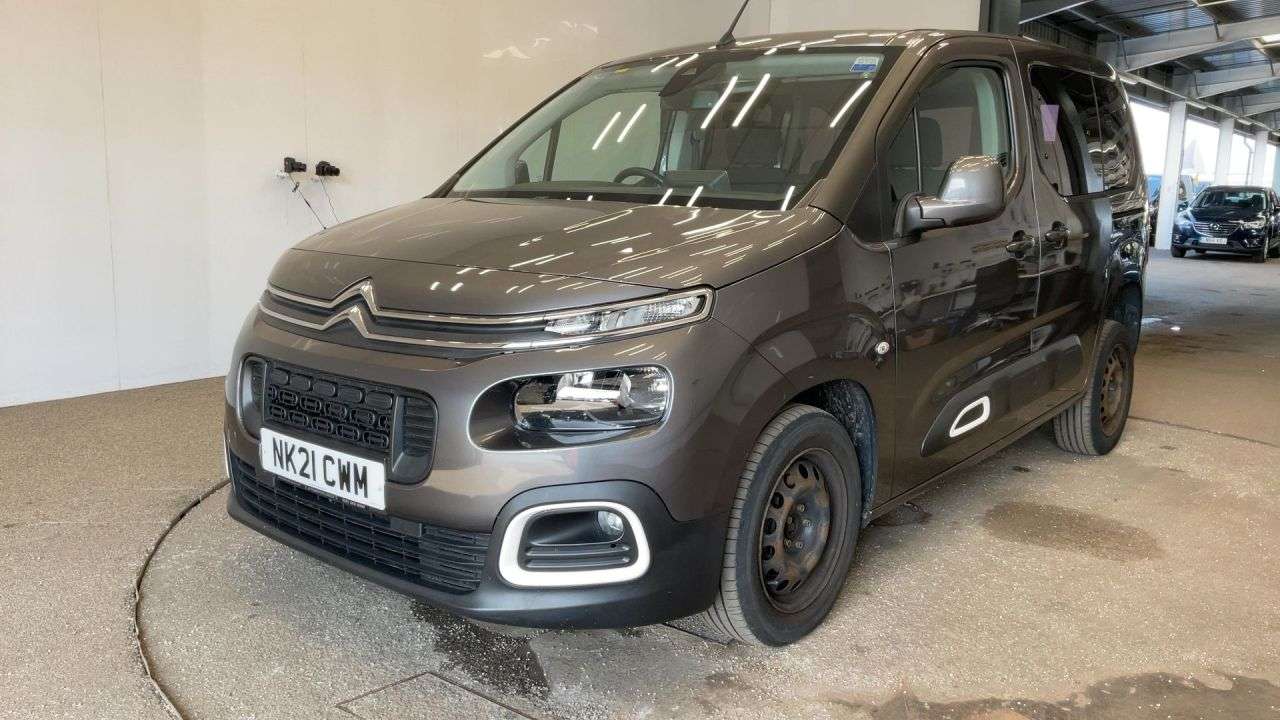 A 2021 CITROEN BERLINGO 1.5 BlueHDi Feel M MPV 5dr Diesel Manual Euro 6 (s/s) (100 ps) A 2021 CITROEN BERLINGO 1.5 BlueHDi Feel M MPV 5dr Diesel Manual Euro 6 (s/s) (100 ps)
