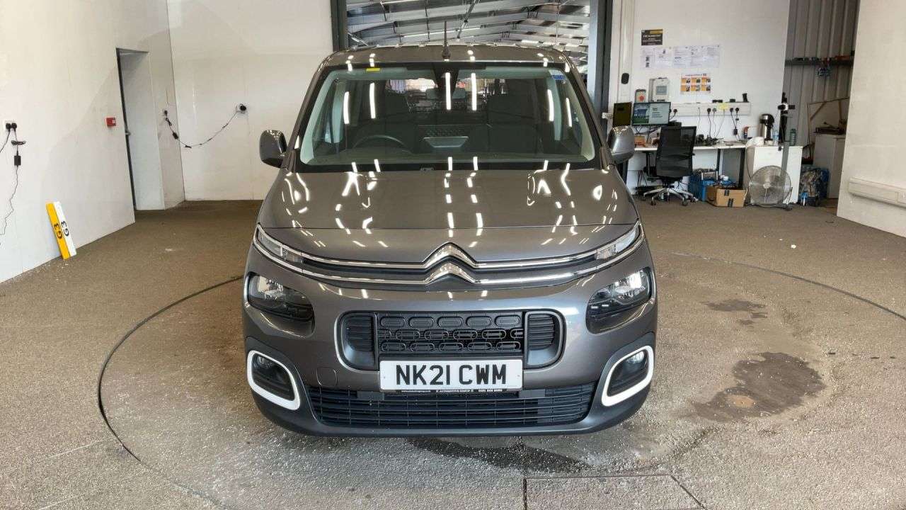 A 2021 CITROEN BERLINGO 1.5 BlueHDi Feel M MPV 5dr Diesel Manual Euro 6 (s/s) (100 ps) A 2021 CITROEN BERLINGO 1.5 BlueHDi Feel M MPV 5dr Diesel Manual Euro 6 (s/s) (100 ps)