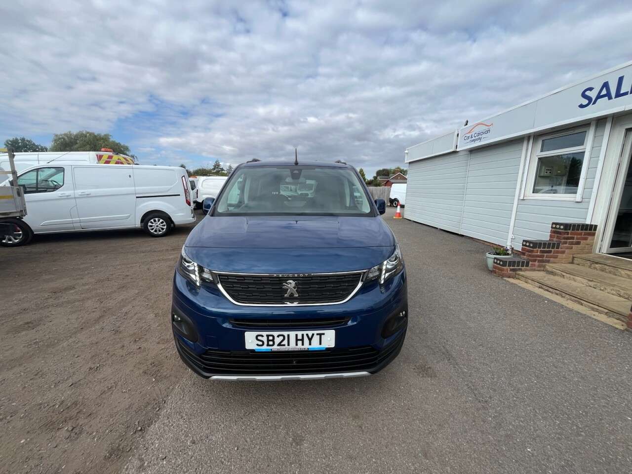 A 2021 PEUGEOT RIFTER 1.5 BlueHDi Allure Standard MPV 5dr Diesel Manual Euro 6 (100 ps) * FINANCE A 2021 PEUGEOT RIFTER 1.5 BlueHDi Allure Standard MPV 5dr Diesel Manual Euro 6 (100 ps) * FINANCE