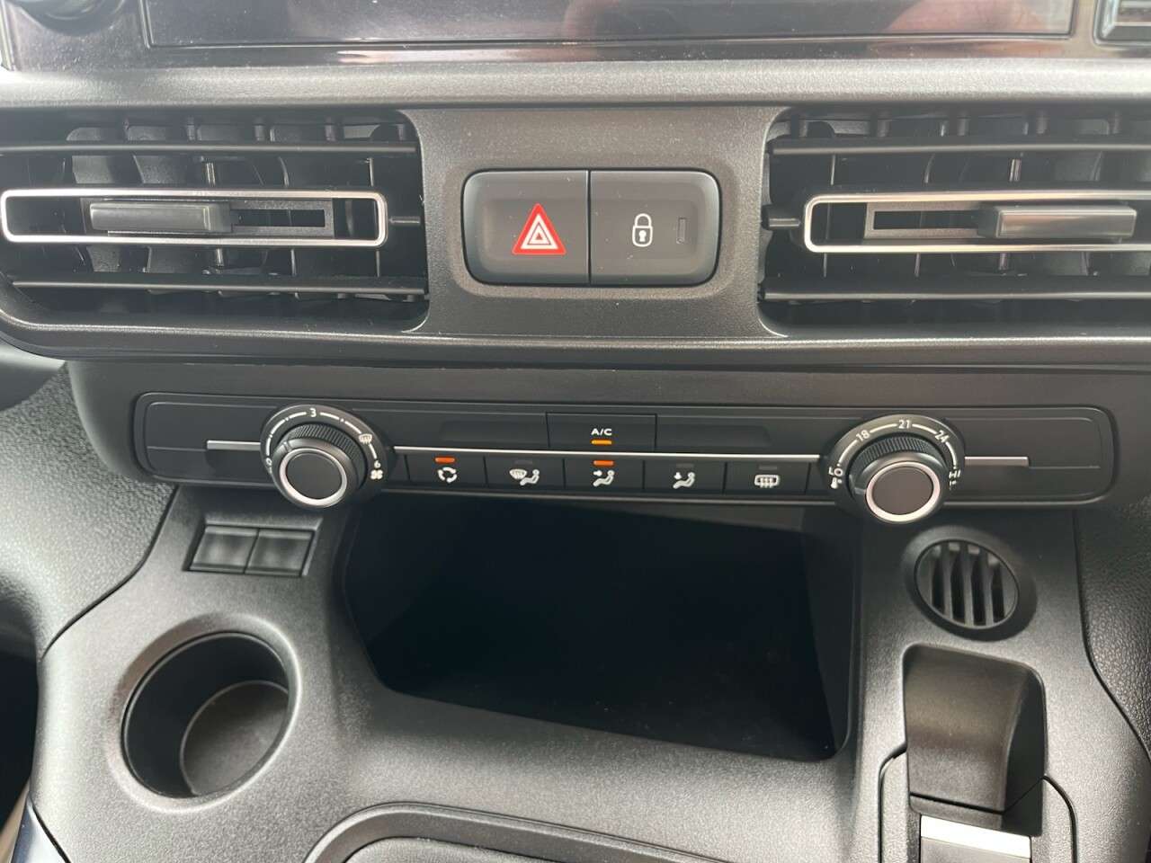 2021 PEUGEOT RIFTER 2021 PEUGEOT RIFTER