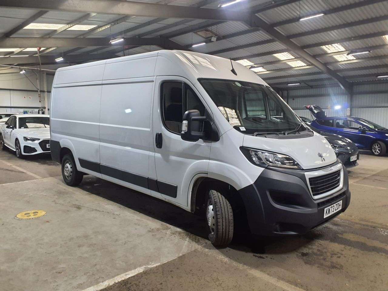 A 2023 PEUGEOT BOXER 2.2 BlueHDi 335 Professional Premium + Panel Van 5dr Diesel Manual L3 H2 Eu A 2023 PEUGEOT BOXER 2.2 BlueHDi 335 Professional Premium + Panel Van 5dr Diesel Manual L3 H2 Eu