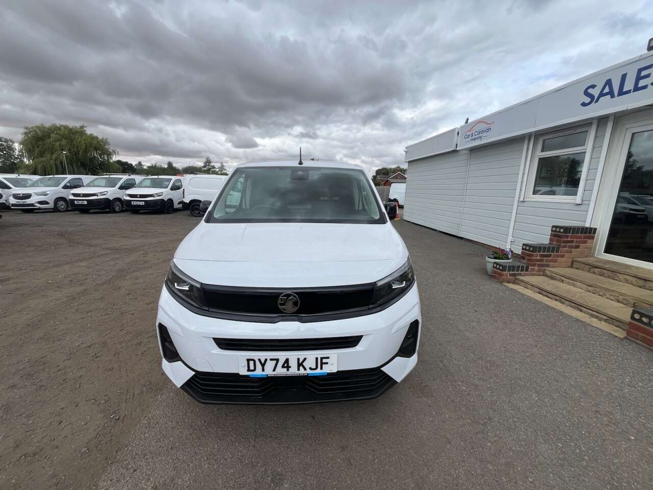 A 2024 VAUXHALL COMBO 1.5 Turbo D 2300 Pro Panel Van 5dr Diesel Manual SWB Euro 6 (s/s) (130 ps) A 2024 VAUXHALL COMBO 1.5 Turbo D 2300 Pro Panel Van 5dr Diesel Manual SWB Euro 6 (s/s) (130 ps)