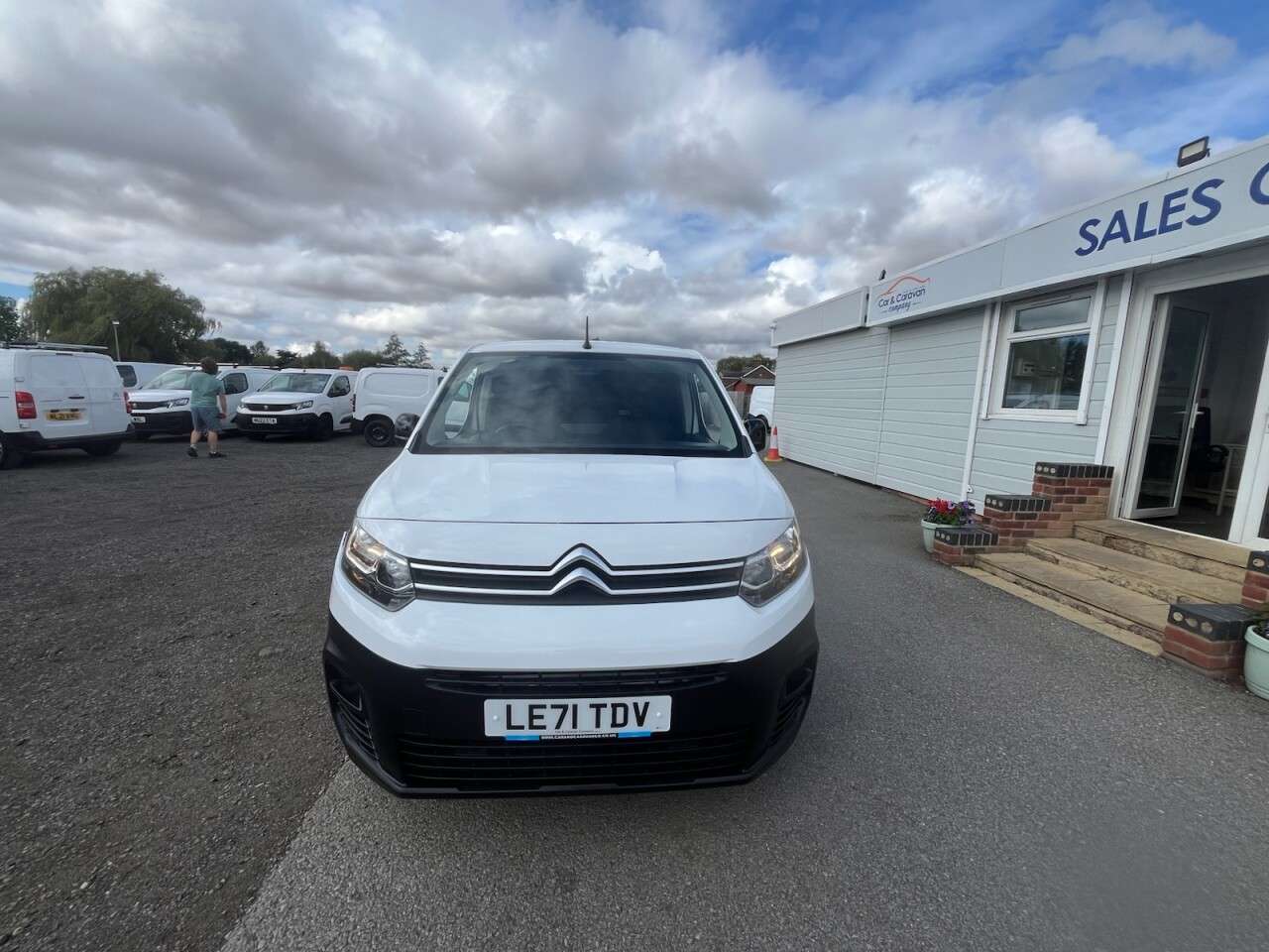 A 2022 CITROEN BERLINGO 1.5 BlueHDi 1000 Enterprise M Pro Panel Van 5dr Diesel Manual SWB Euro 6 (s A 2022 CITROEN BERLINGO 1.5 BlueHDi 1000 Enterprise M Pro Panel Van 5dr Diesel Manual SWB Euro 6 (s