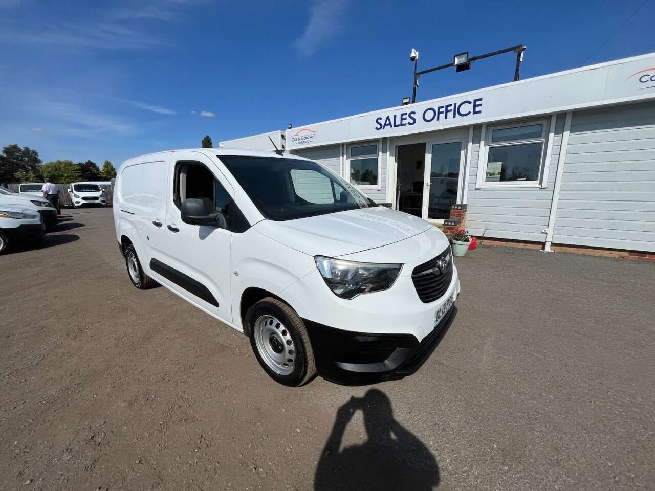 A 2019 VAUXHALL COMBO 1.6 Turbo D 2300 Edition Panel Van 6dr Diesel Manual L2 H1 Euro 6 (s/s) (10 A 2019 VAUXHALL COMBO 1.6 Turbo D 2300 Edition Panel Van 6dr Diesel Manual L2 H1 Euro 6 (s/s) (10