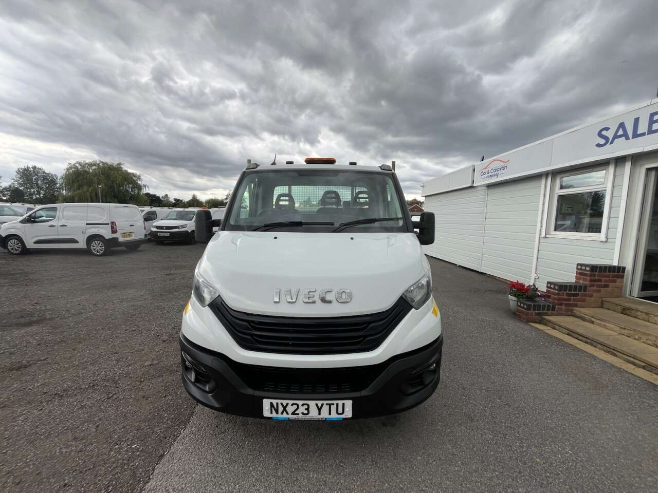 A 2023 IVECO DAILY 2.3D HPI 14V 35S 3450 Dropside 2dr Diesel Manual L2 Euro 6 (s/s) (136 ps) * A 2023 IVECO DAILY 2.3D HPI 14V 35S 3450 Dropside 2dr Diesel Manual L2 Euro 6 (s/s) (136 ps) *