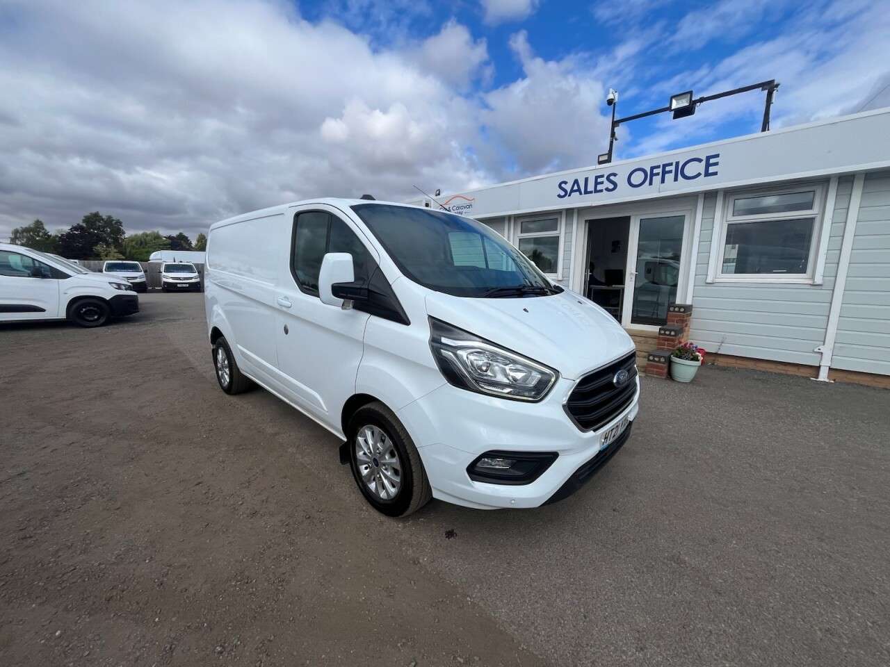 A 2021 FORD TRANSIT CUSTOM 2.0 300 EcoBlue Limited Panel Van 5dr Diesel Manual L1 H1 Euro 6 (s/s) (130 A 2021 FORD TRANSIT CUSTOM 2.0 300 EcoBlue Limited Panel Van 5dr Diesel Manual L1 H1 Euro 6 (s/s) (130