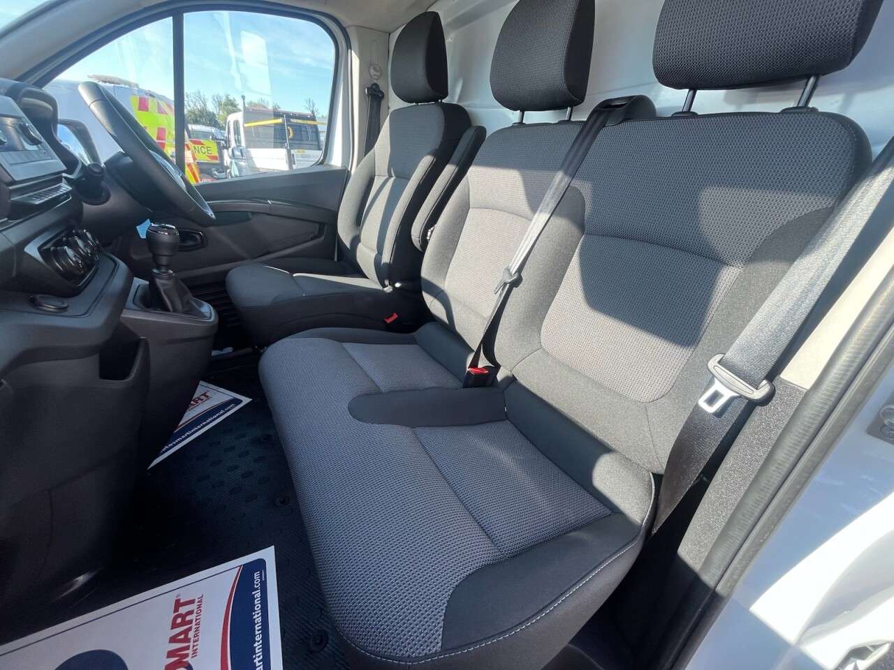 2023 RENAULT TRAFIC 2023 RENAULT TRAFIC