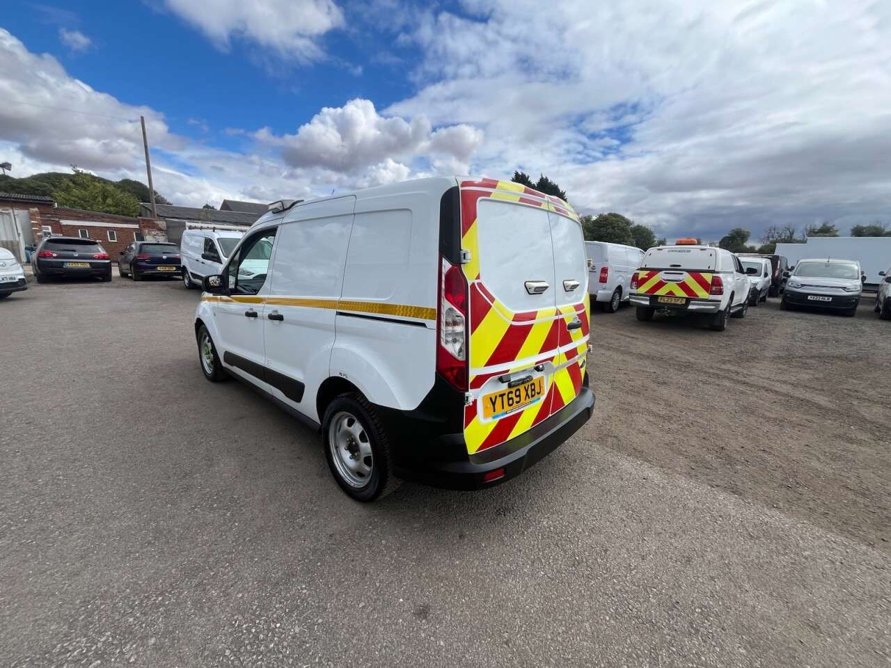 A 2019 FORD TRANSIT CONNECT 1.5 220 EcoBlue Leader Panel Van 5dr Diesel Manual L1 Euro 6 (s/s) (100 ps) A 2019 FORD TRANSIT CONNECT 1.5 220 EcoBlue Leader Panel Van 5dr Diesel Manual L1 Euro 6 (s/s) (100 ps)