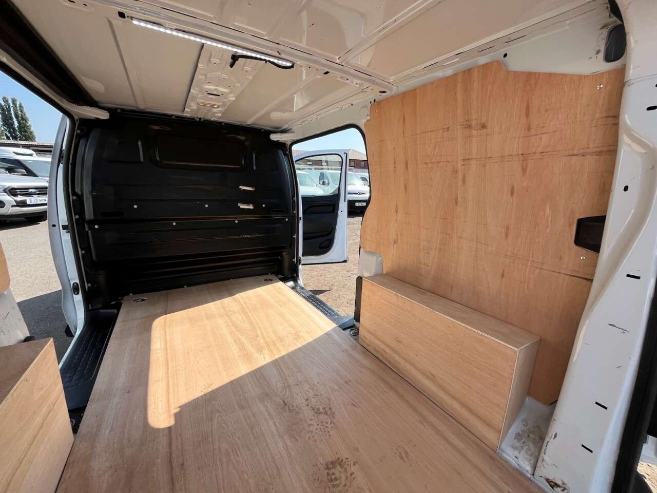 2023 VAUXHALL VIVARO 2023 VAUXHALL VIVARO