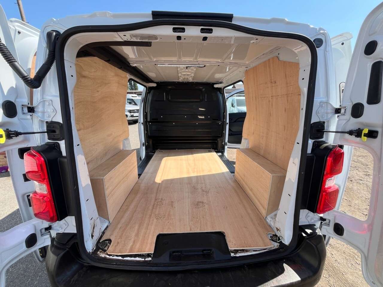 2023 VAUXHALL VIVARO 2023 VAUXHALL VIVARO