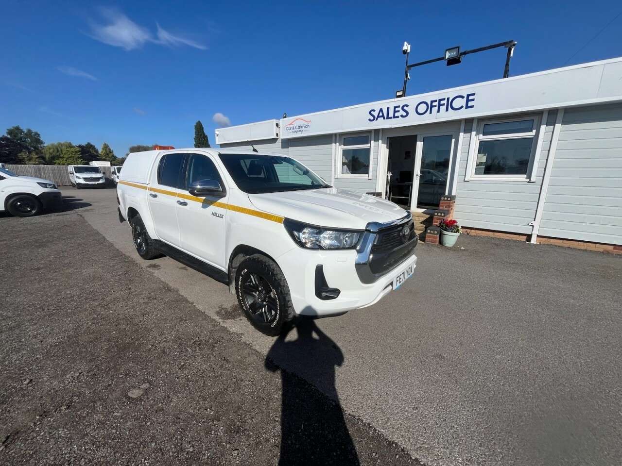 A 2021 TOYOTA HI-LUX 2.4 D-4D Icon Pickup Double Cab 4dr Diesel Auto 4WD Euro 6 (s/s) (150 ps) F A 2021 TOYOTA HI-LUX 2.4 D-4D Icon Pickup Double Cab 4dr Diesel Auto 4WD Euro 6 (s/s) (150 ps) F