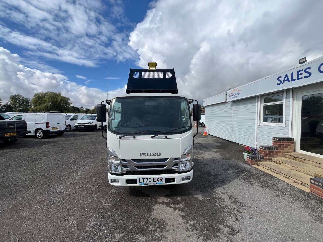 A 2023 ISUZU GRAFTER N35.125SE Tipper SWB Automatic Euro 6 FINANCE AVAILABLE CALL FOR INFO* A 2023 ISUZU GRAFTER N35.125SE Tipper SWB Automatic Euro 6 FINANCE AVAILABLE CALL FOR INFO*