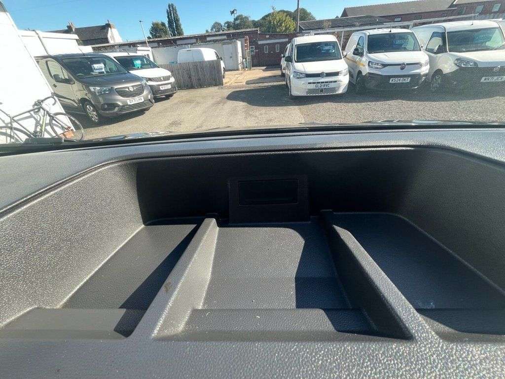 2023 RENAULT TRAFIC 2023 RENAULT TRAFIC