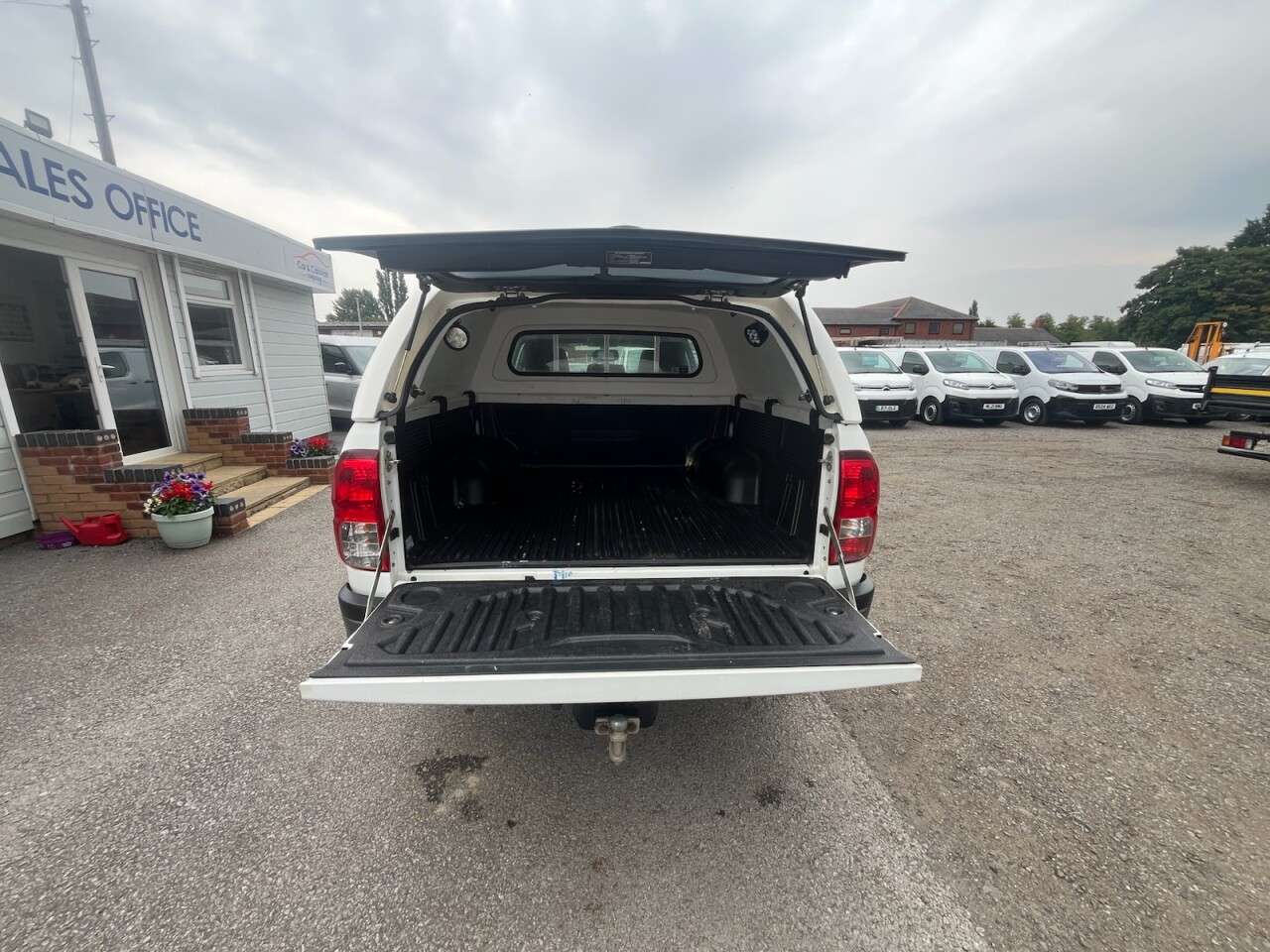 2017 TOYOTA HI-LUX 2017 TOYOTA HI-LUX
