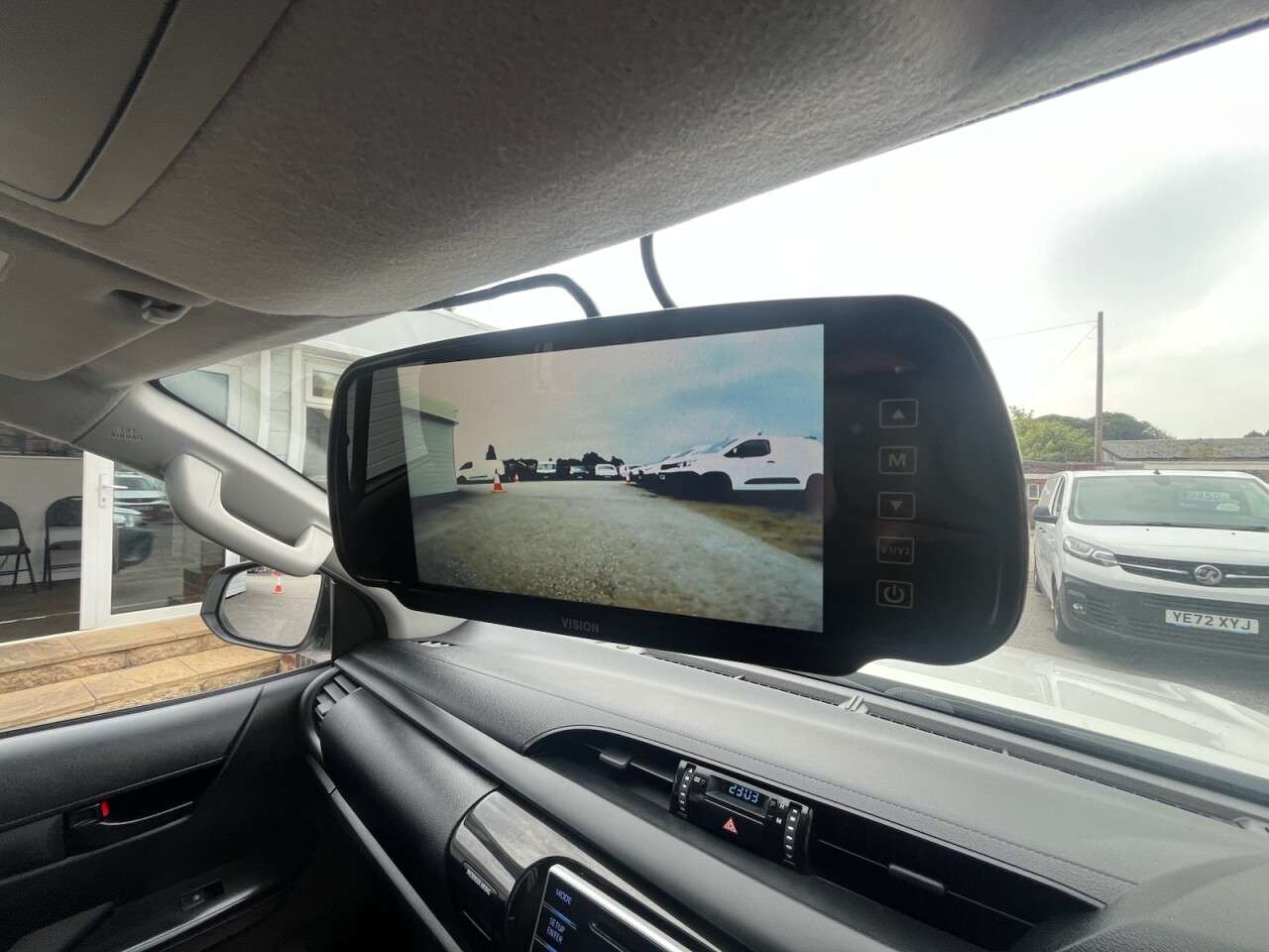 2017 TOYOTA HI-LUX 2017 TOYOTA HI-LUX