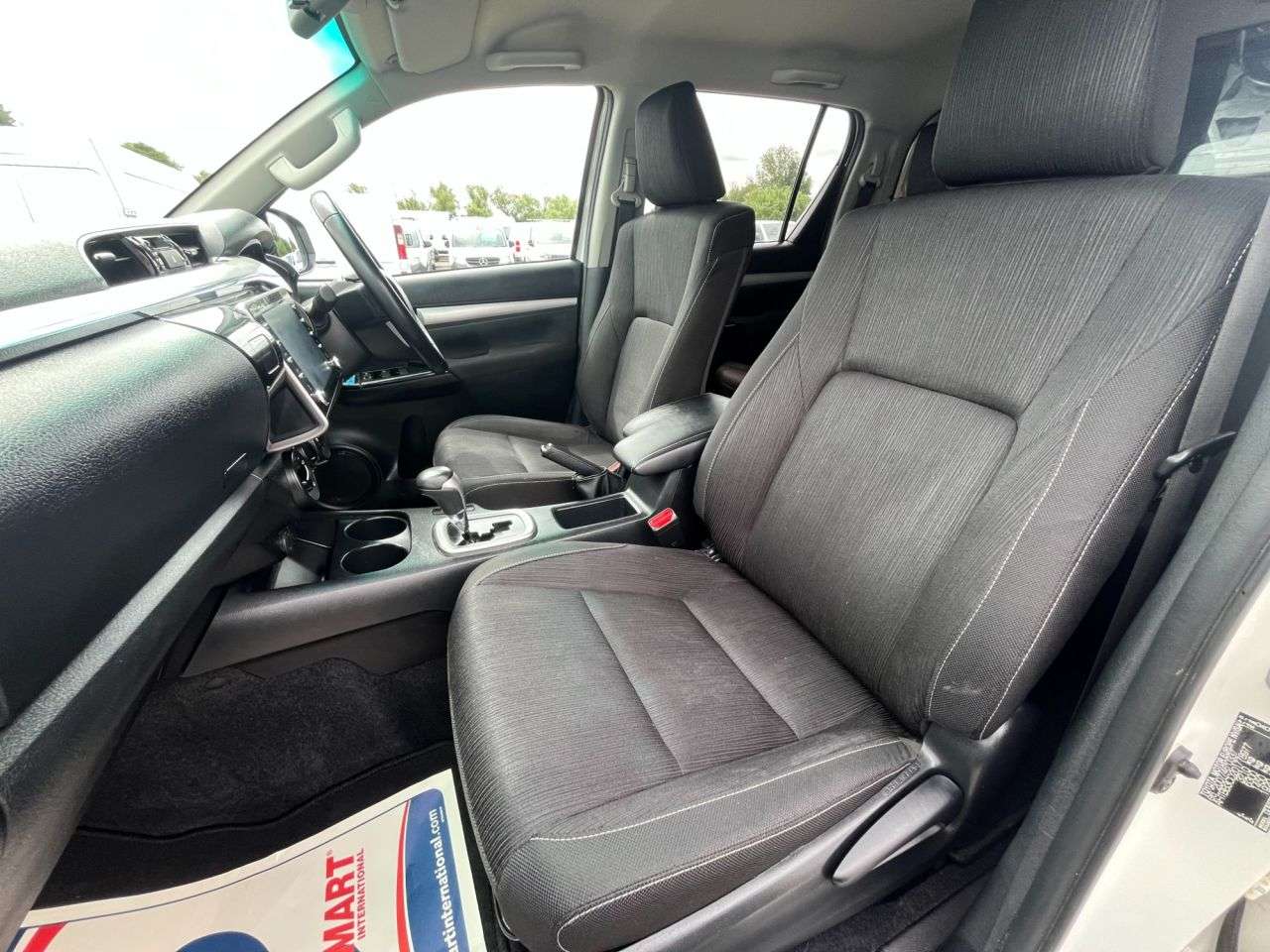 2017 TOYOTA HI-LUX 2017 TOYOTA HI-LUX