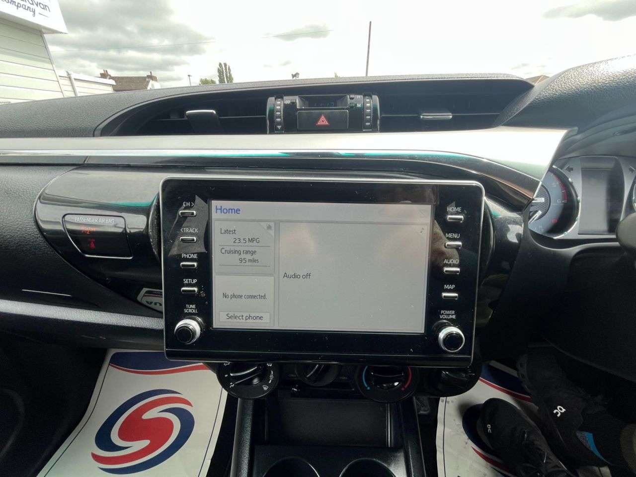 2017 TOYOTA HI-LUX 2017 TOYOTA HI-LUX