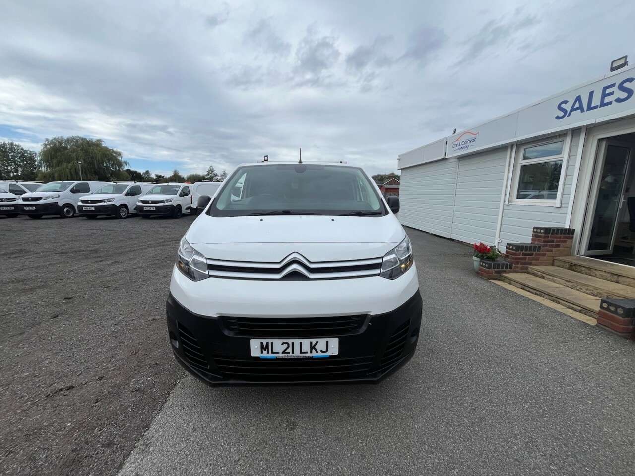 A 2021 CITROEN DISPATCH 1.5 BlueHDi 1000 Enterprise M Panel Van 6dr Diesel Manual FWD 2 Euro 6 (s/s A 2021 CITROEN DISPATCH 1.5 BlueHDi 1000 Enterprise M Panel Van 6dr Diesel Manual FWD 2 Euro 6 (s/s