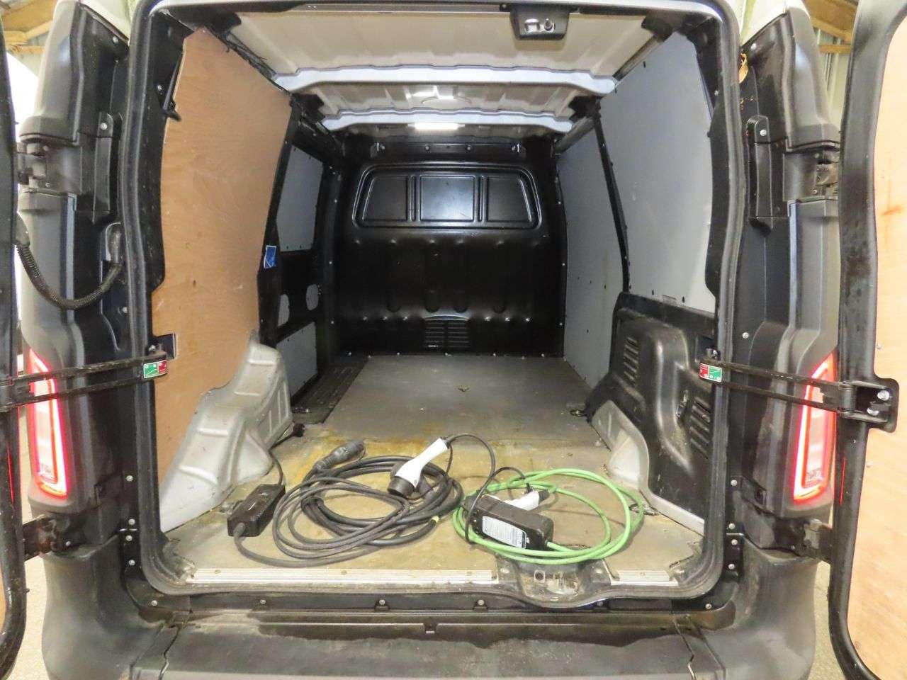 2021 LEVC VN5 2021 LEVC VN5