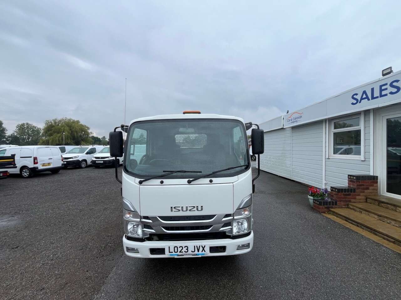 A 2023 ISUZU GRAFTER N35.125SE Tipper SWB Automatic Euro 6 FINANCE AVAILABLE CALL FOR INFO A 2023 ISUZU GRAFTER N35.125SE Tipper SWB Automatic Euro 6 FINANCE AVAILABLE CALL FOR INFO
